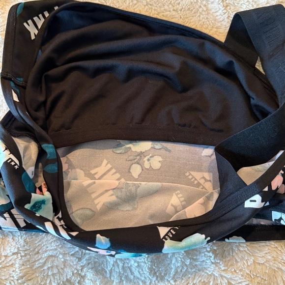 🔥 LAST CHANCE [VS • PINK] sports bra - Picture 6 of 8